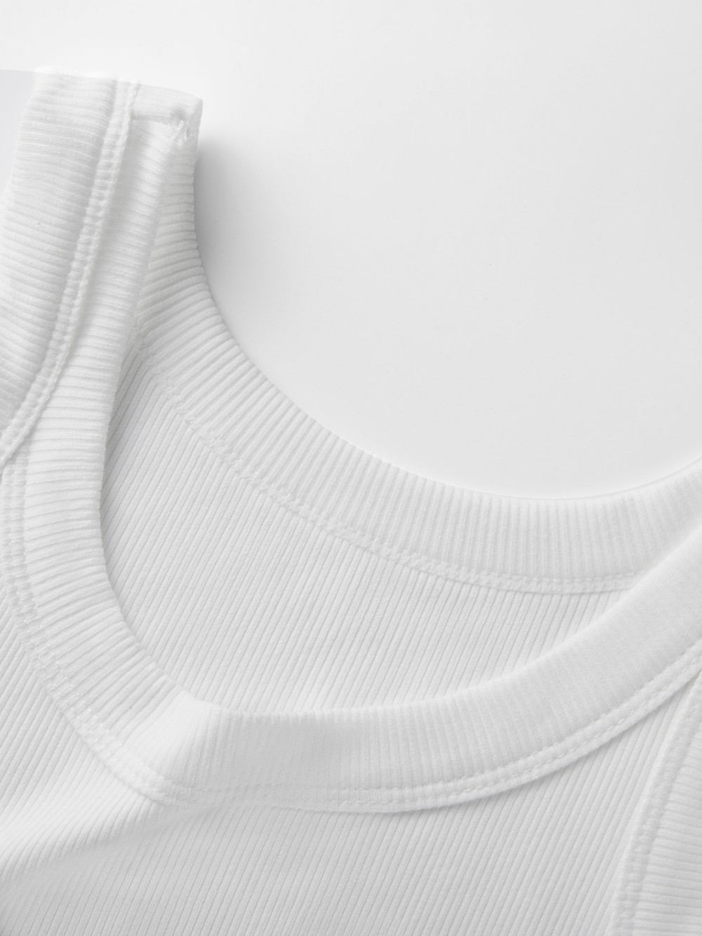 تخصيص قمصان نسائية صيفية بدون  - مراجعة Tank Top Ribbed وسعره