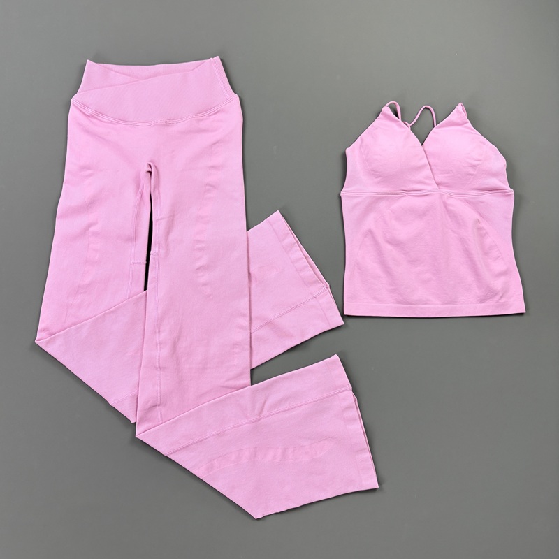 طقم رياضي نسائي من قطعتين بدون - مراجعة Suspender Tank Top وسعره